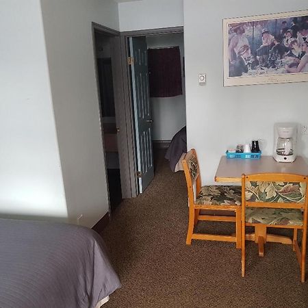 Anchor Riverfront Motel Сикамус Екстериор снимка