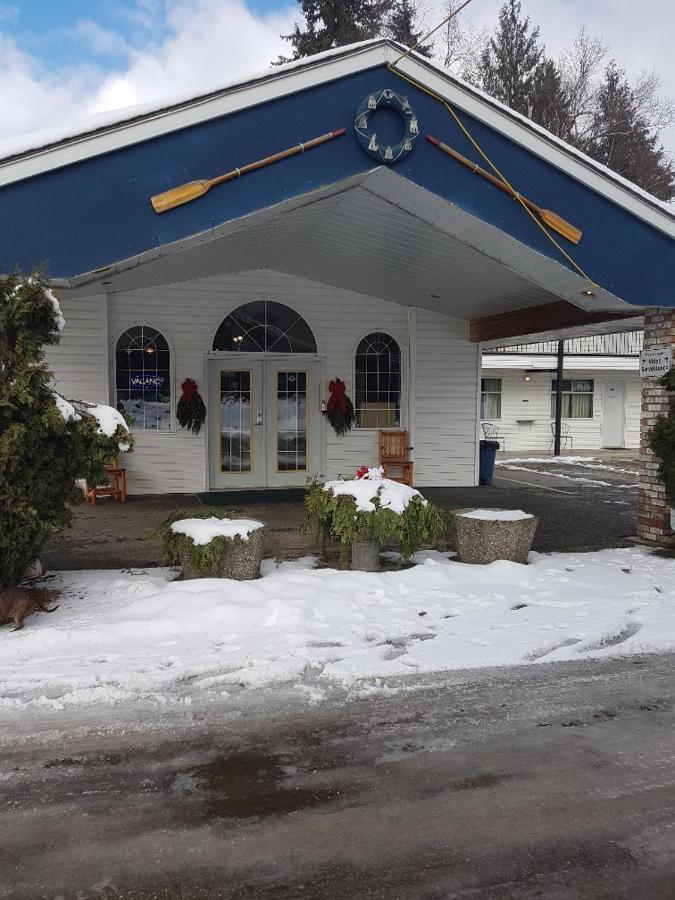 Anchor Riverfront Motel Сикамус Екстериор снимка